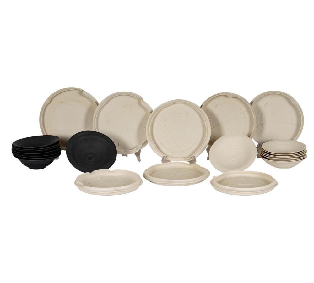 Mineo Mizuno comparable auction result: mineo mizuno b 1944 set of dishes