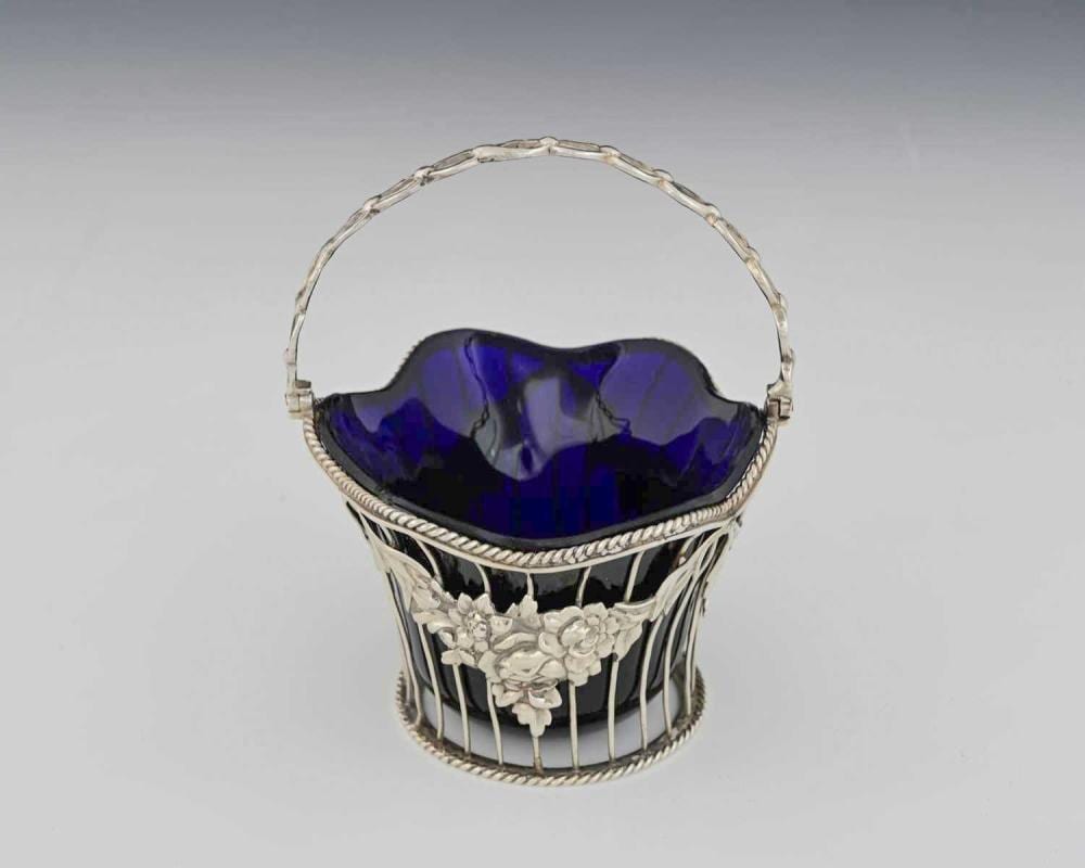 Chéri Dubreuil comparable auction result: a victorian silver sugar basket by char
