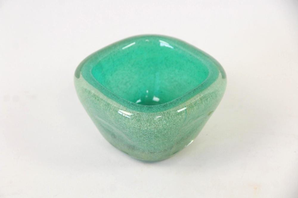 Carlo Scarpa for Venini Murano Glass Vase, Sommerso Bollicine sold by Public Sale Auction House, lot 33 — auction record photograph