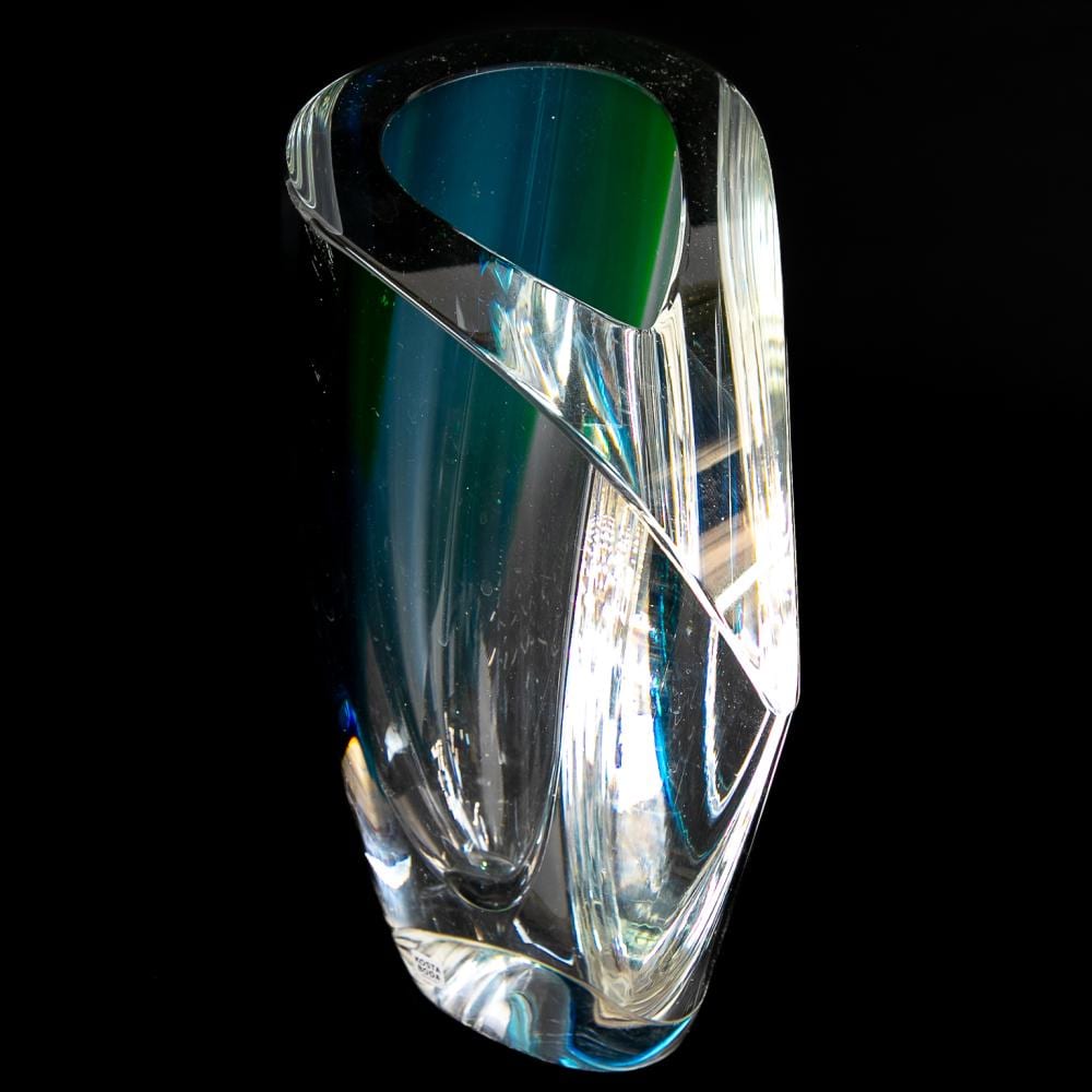 Goran Warff comparable auction result: goran warff for kosta boda mirage vase in blue green