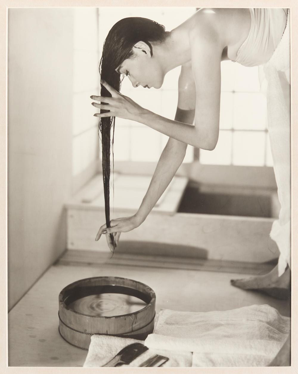 Louise Dahl-Wolfe comparable auction result: louise dahl wolfe japanese bath gsp photo 1954