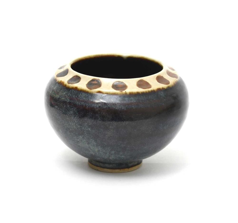Charles (1882) Vyse comparable auction result: charles vyse 1882 1971 vase 1930 ston