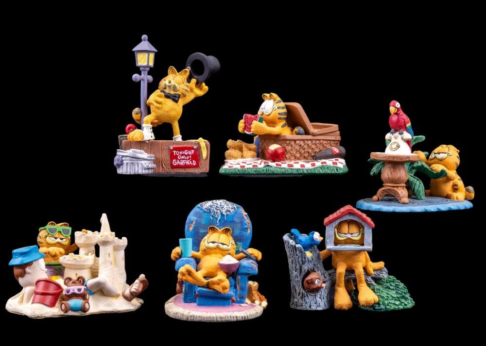 Jim Davis comparable auction result: 6 danbury mint garfield figurines by jim davis