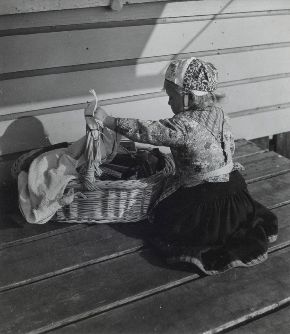 Emmy Andriesse comparable auction result: emmy andriesse 1914 1953