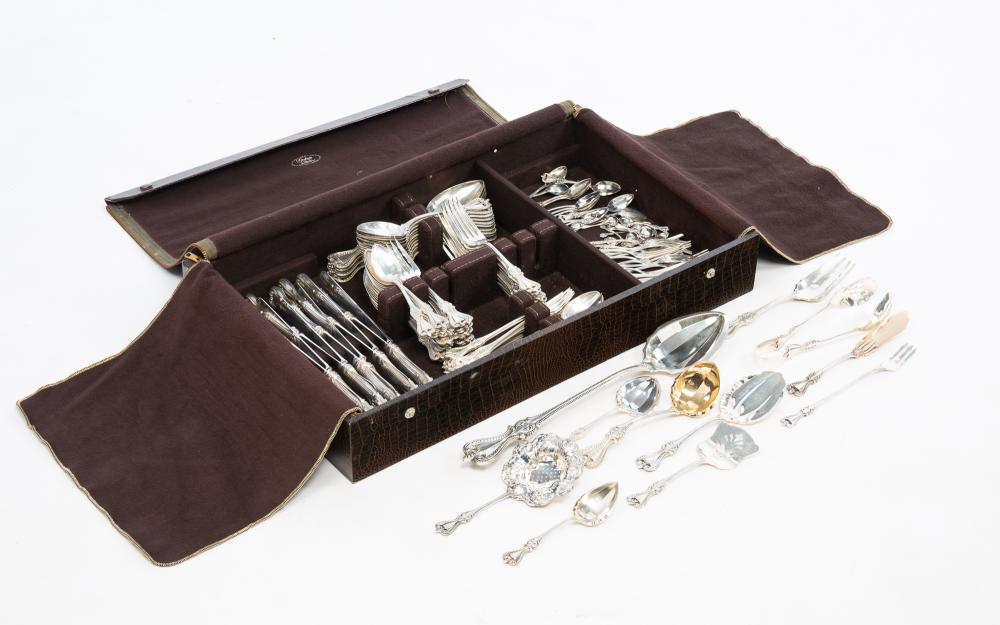 TOWLE "OLD COLONIAL" STERLING SILVER FLATWARE SERVICE FOR TWELVE. sold by Amelia Jeffers, lot 471 — auction record photograph