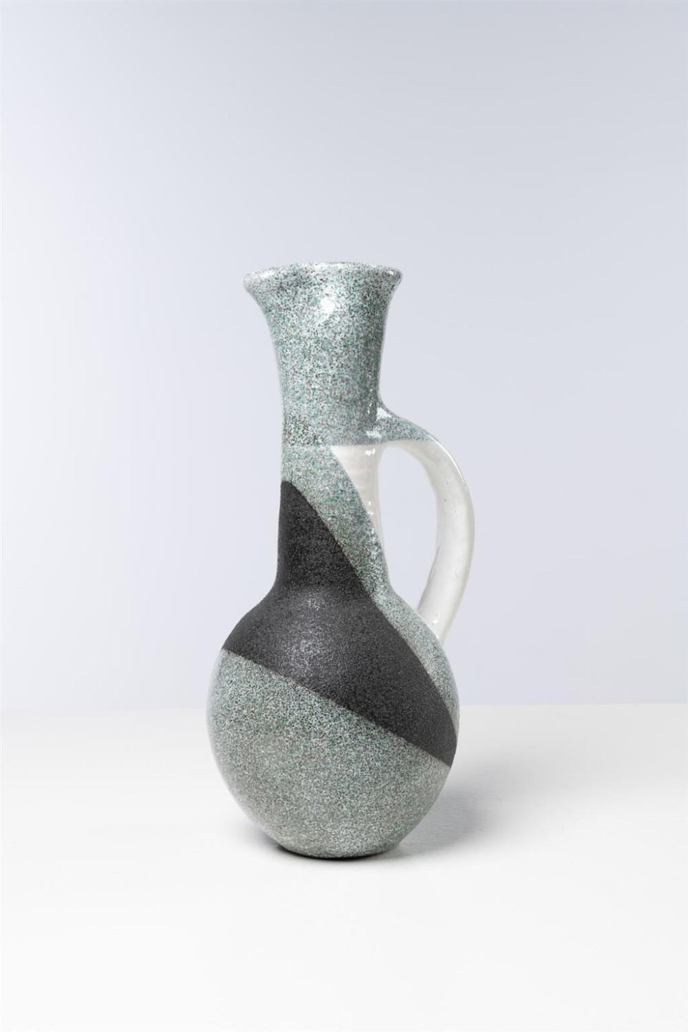 Gilbert Valentin comparable auction result: gilbert valentin 1928 2000 pitcher
