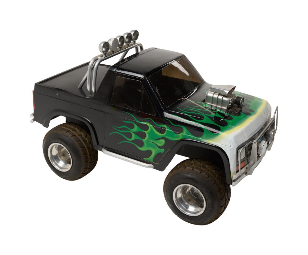 Jerry Weintraub | "Ocean's Eleven" Remote Control Monster Truck Prop sold by Julien's Auctions, lot 5 — auction record photograph