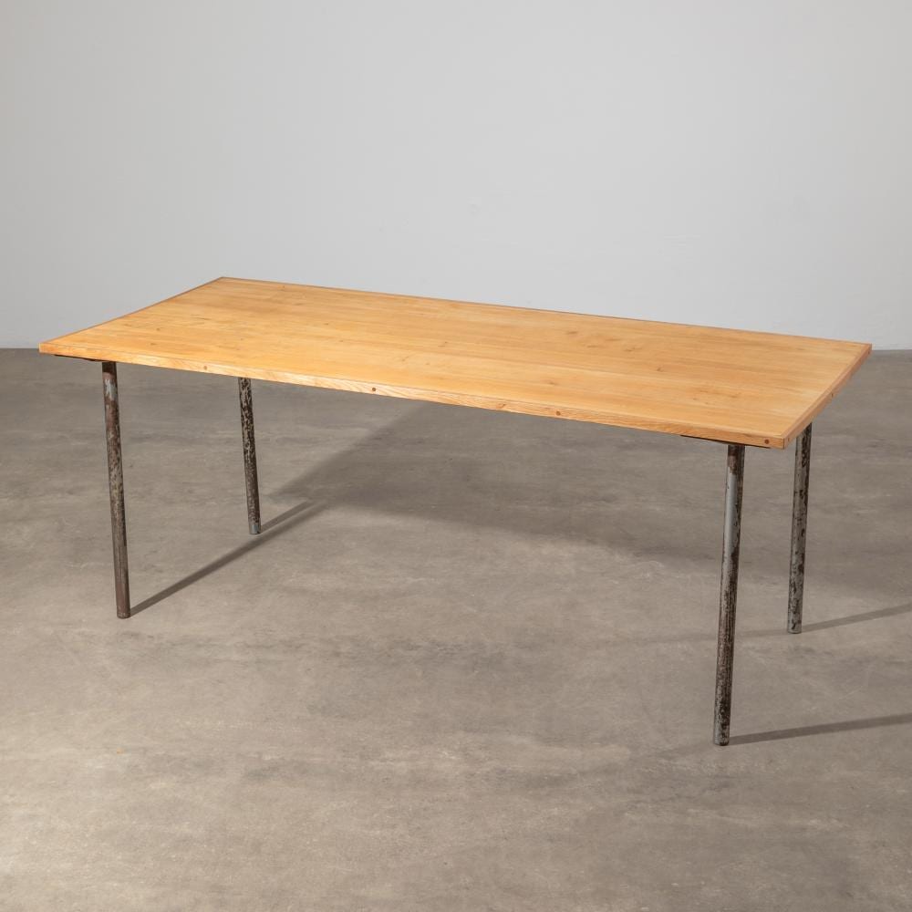 Poul Kjaerholm comparable auction result: poul kjaerholm table model pk 41