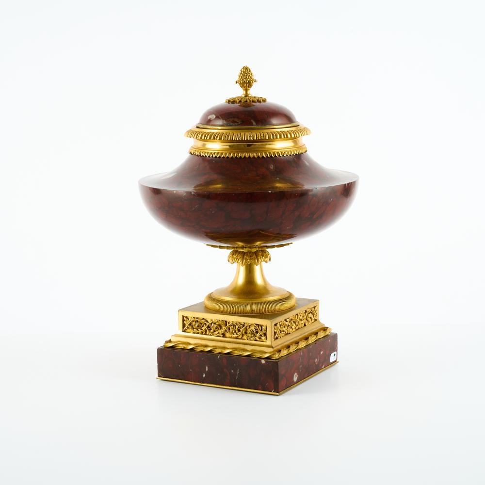 RARE RARE FOOTED MARBLE VASE LOUIS XVI. LOUIS XVI sold by Van Ham Kunstauktionen, lot 644 — auction record photograph