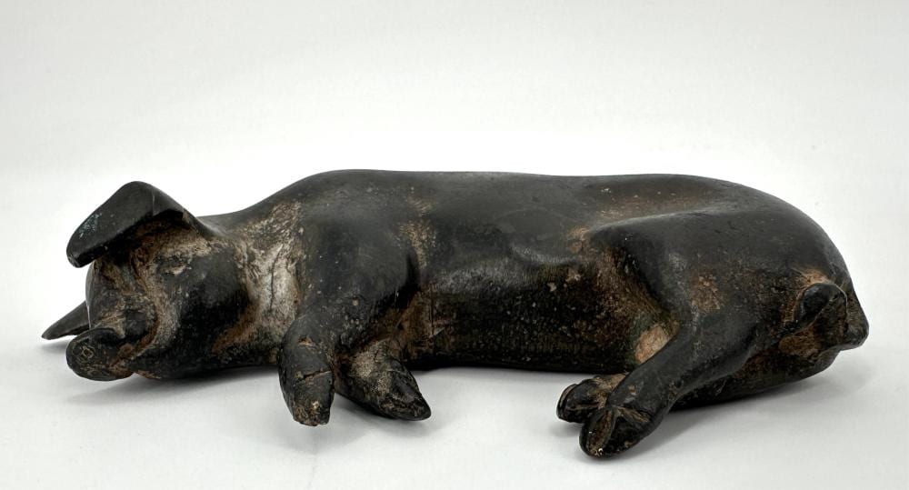 Pierre Chenet comparable auction result: pierre chenet xx xxi cochon allong sculpture en bronze faisant office de presse papiers sign e sous la base dimensions 11 5 x 6 5 x 2 cm