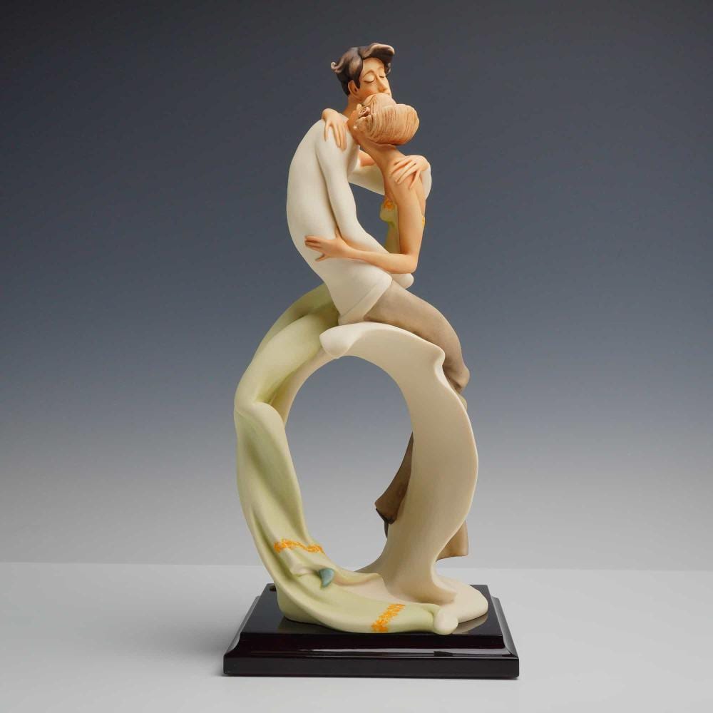 Giuseppe Armani comparable auction result: giuseppe armani for florence sculture d arte porcelain figurine always together 2091c