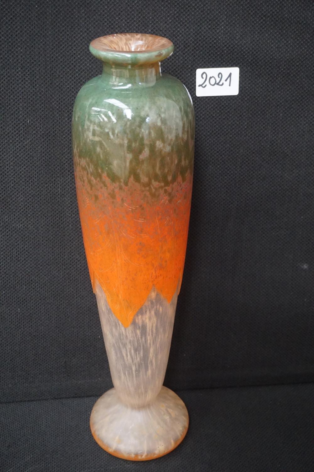 Le Verre Francais comparable auction result: le verre francais cameo vaas in pate de verre