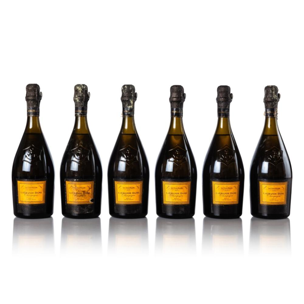 Veuve Clicquot, La Grande Dame 1990 (12 BT) sold by Sotheby's, lot 878 — auction record photograph
