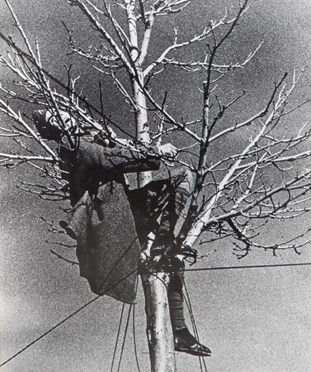 Robert Capa comparable auction result: robert capa teruel aragon front december 21 24 1937