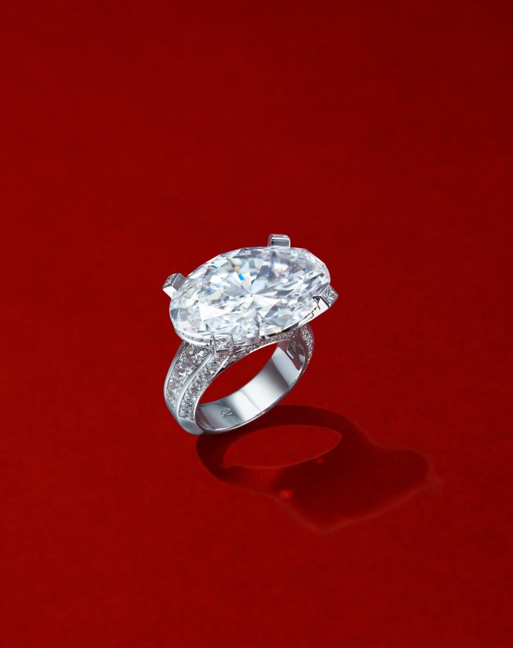 AN IMPORTANT DIAMOND RING, BY Van Cleef & Arpels comparable sale