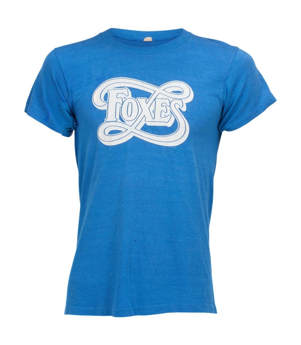 Kurt Cobain comparable auction result: kurt cobain foxes t shirt gifted to hole s patty schemel