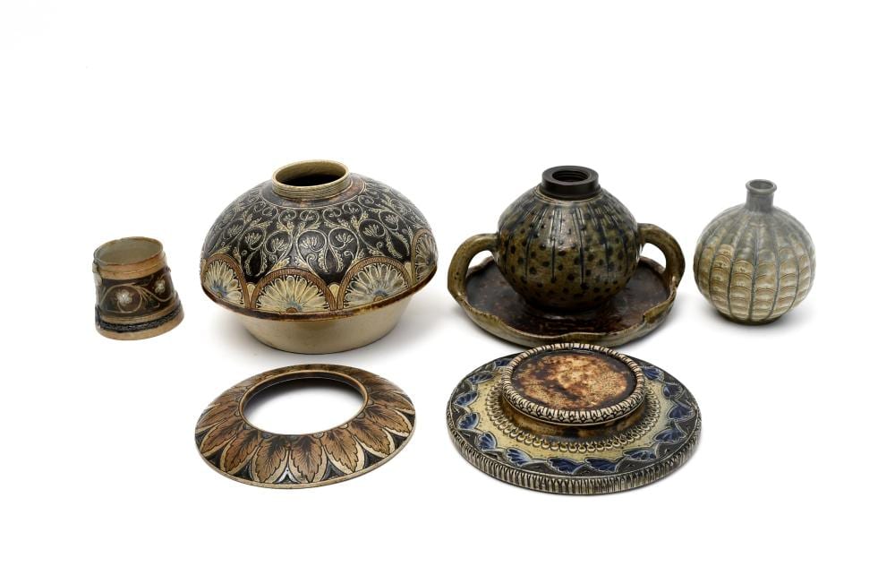 Roberto (1920) Diago comparable auction result: a martin brothers stoneware stand by rob