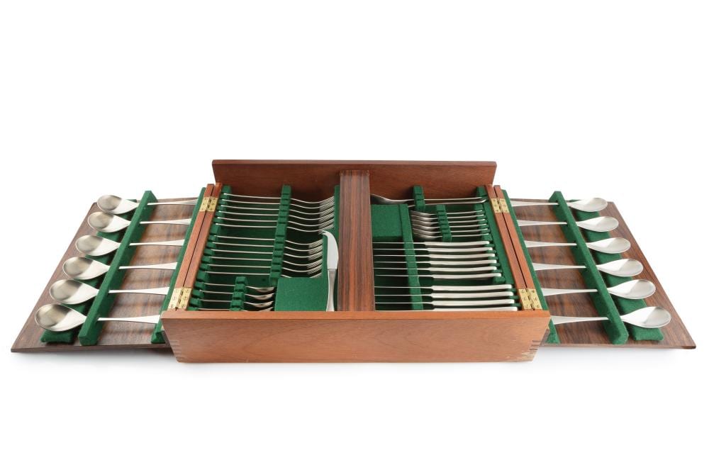 Robert Welch comparable auction result: robert welch 1929 2000 for old hall canteen of cutlery