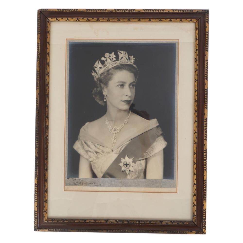 Dorothy Wilding comparable auction result: queen elizabeth ii signed photo by dorothy wilding