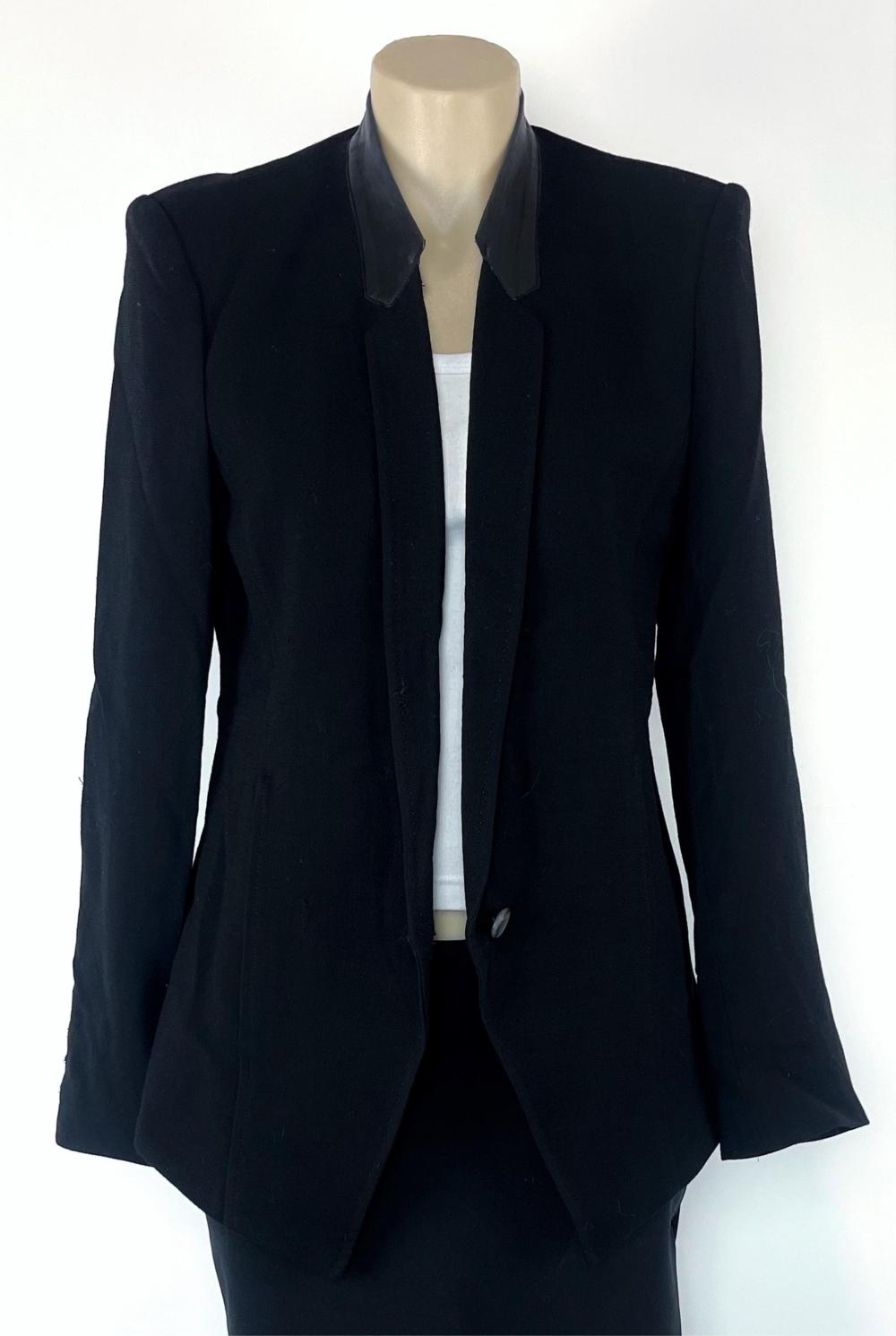 Helmut Lang comparable auction result: helmut lang size us4 a blazer in a black wool blend with leather lapels