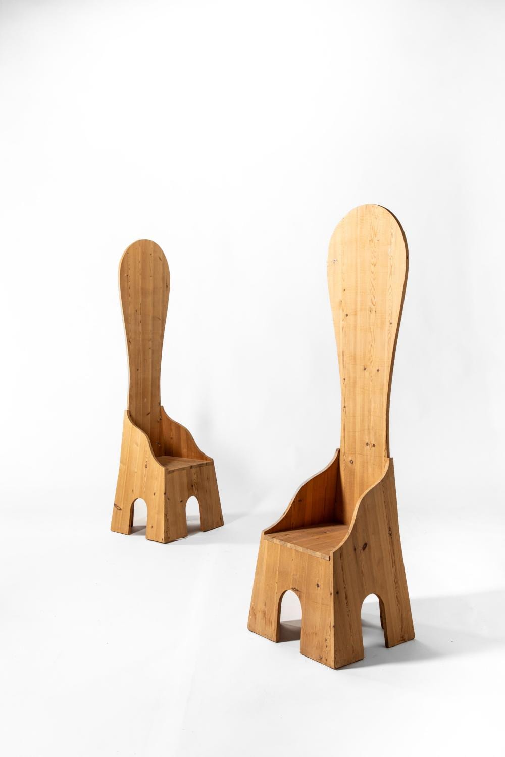 Mario Ceroli comparable auction result: mario ceroli castel frentano 1938 pair of chairs from the mobili nella valle series 1972