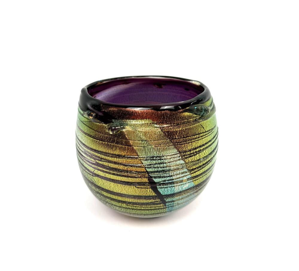 Don Wreford comparable auction result: don wreford australia art glass purple deep footed bowl with aventurine inclusions 2002