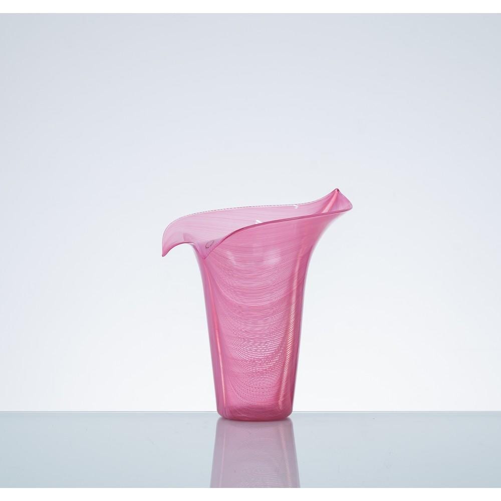 Tyra Lundgren comparable auction result: tyra lundgren vaso modello calla in vetro