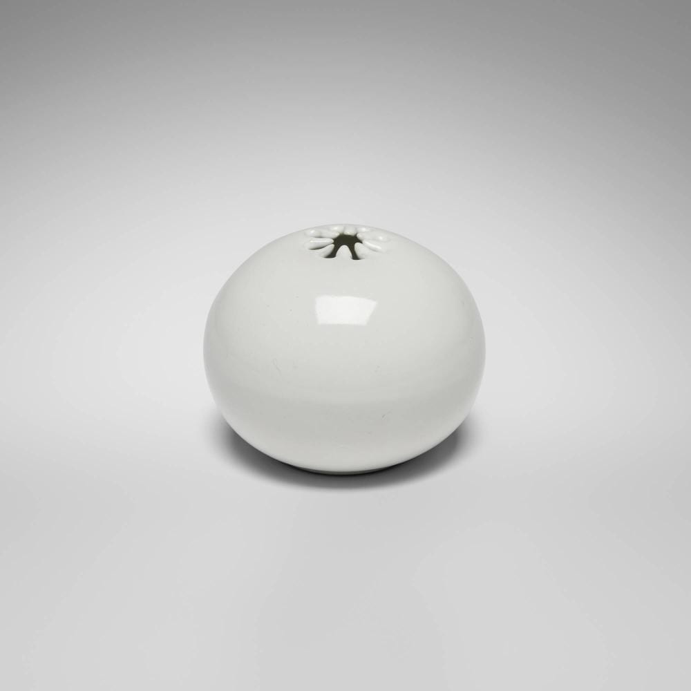 David Gil comparable auction result: david gil vase model 1994