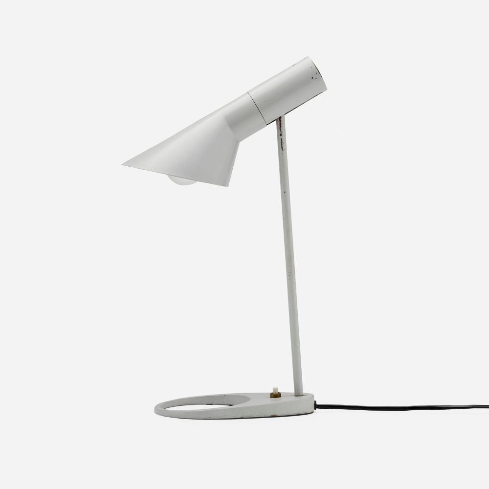 Arne Jacobsen comparable auction result: arne jacobsen visor table lamp