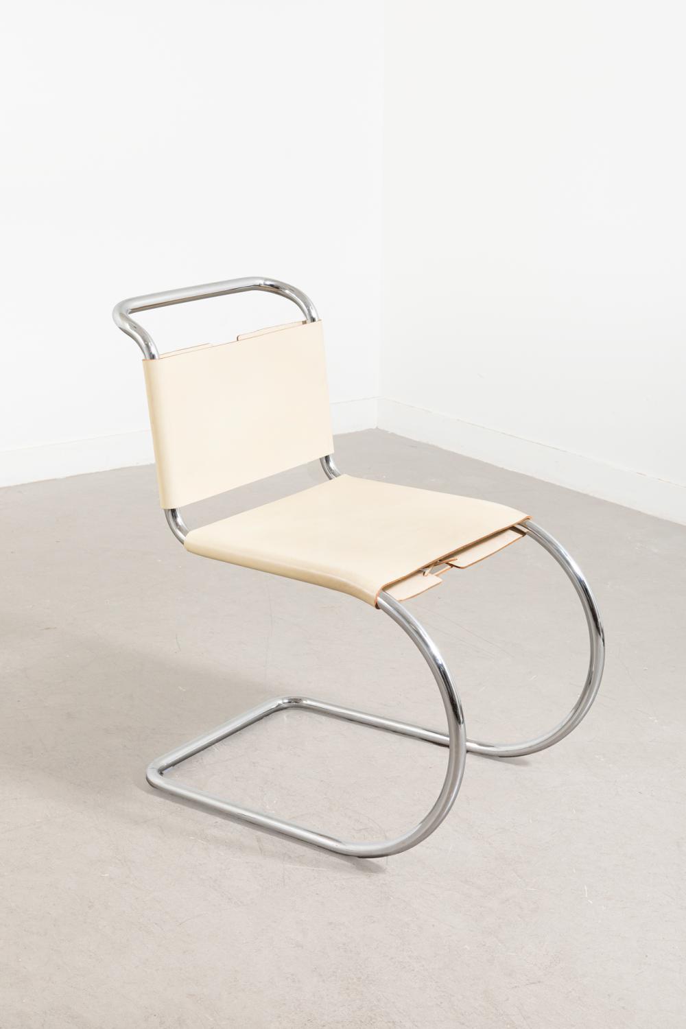 ludwig mies van der rohe d apr s chaise mod le mr10 en m tal tubulaire chrom assise et dossier en cuir tendu beige · Gros-Delettrez · 2026-07-09 Ludwig Mies van der Rohe comparable auction result: ludwig mies van der rohe d apr s chaise mod le mr10 en m tal tubulaire chrom assise et dossier en cuir tendu beige