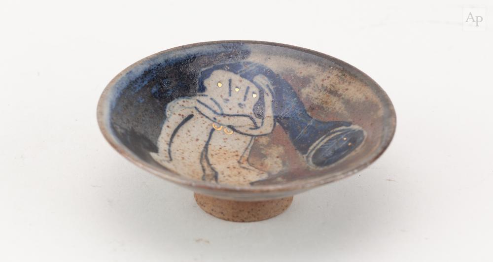Eric James Mellon comparable auction result: eric james mellon 1925 2014 lovers a stoneware pin dish covered in straw ash glaze painted signature fox motif and glaze type dated 2005 diameter 10cm