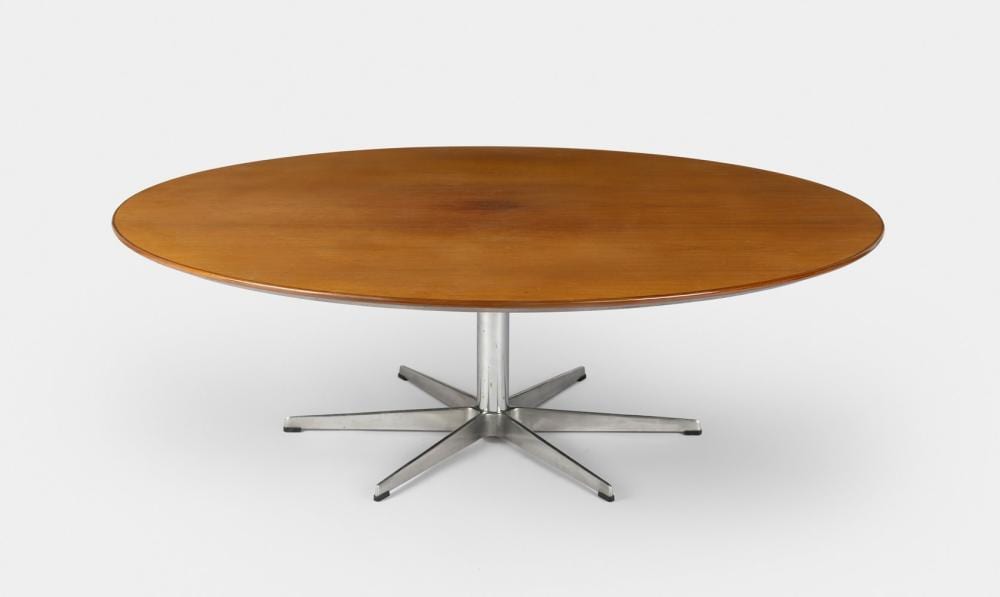 Arne Jacobsen comparable auction result: arne jacobsen copenhagen 1902 1971 for fritz hansen large coffee table 1960s wooden top and aluminum base