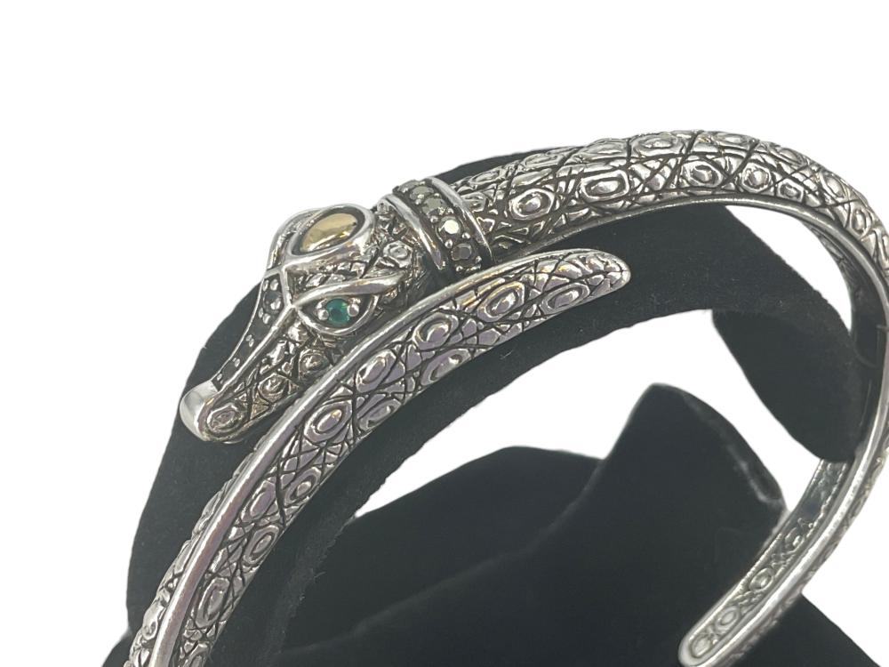 JAI JOHN HARDY Retired Hinged Croco Bracelet in Sterling Silver & 14k - With Branded Box sold by Apple Tree Auction Center, lot 535 — auction record photograph
