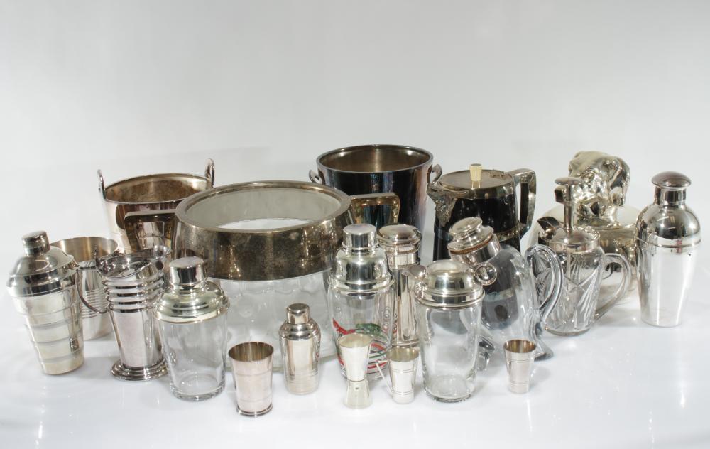 VINTAGE BARWARE COLLECTION, DOG HEAD ICE BUCKET sold by Litchfield Auctions, lot 327 — auction record photograph