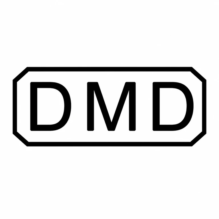 D M D: The clipped-end rectangular cartouche and D-M-D sequence are carried over in the visible order; line reconstruction.