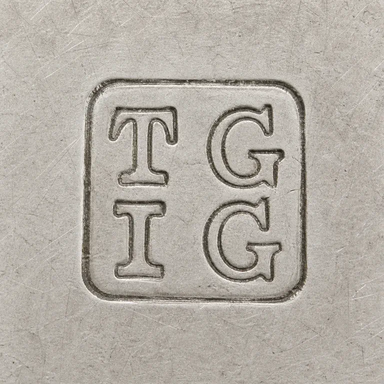 Thomas & Joseph Guest: Two stacked TG groups in the source layout; oxidized reconstruction.