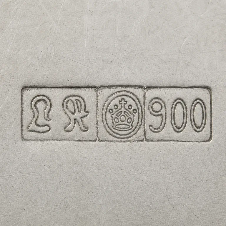 Richard Köberlin: Four grouped compartments and 900 sequence; oxidized reconstruction.