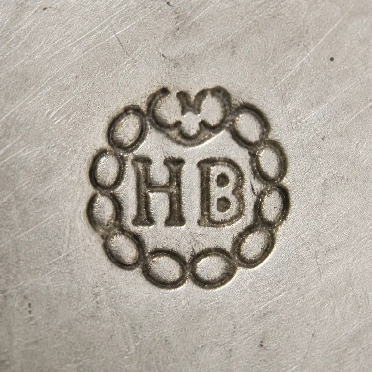 Silversmith: HB; oxidized reconstruction.