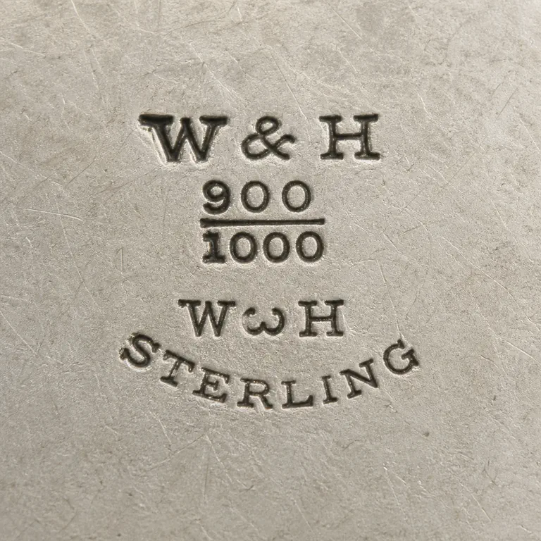 Wood & Hughes: W&H; oxidized reconstruction.