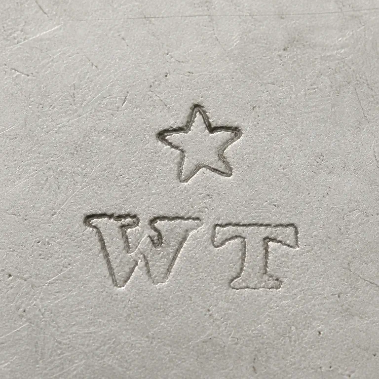 Silversmith: WT below star; oxidized reconstruction.