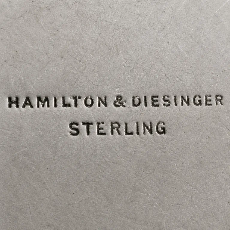 Hamilton & Davis: Hamilton & Diesinger; oxidized reconstruction.