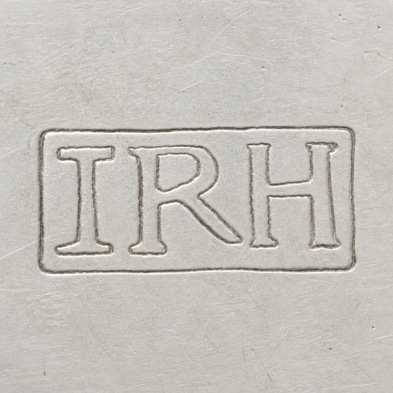 Silversmith: IRH; oxidized reconstruction.