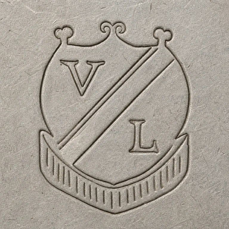 V. Lollo: V.Lollo; oxidized reconstruction.