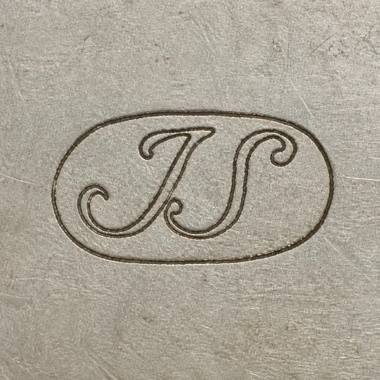Silversmith: JS; oxidized reconstruction.