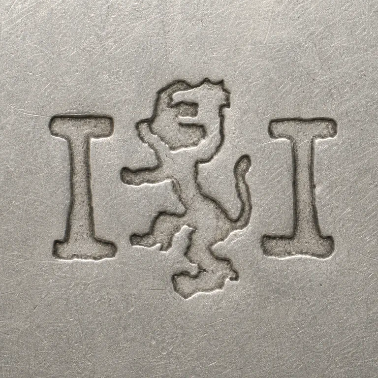 Silversmith: I.I lion rampant; oxidized reconstruction.
